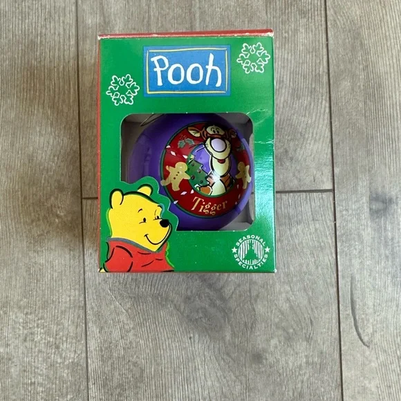 Vintage Disney Winnie the Pooh 'Tigger' Seasonal Specialties ornament in box - Picture 6 of 9